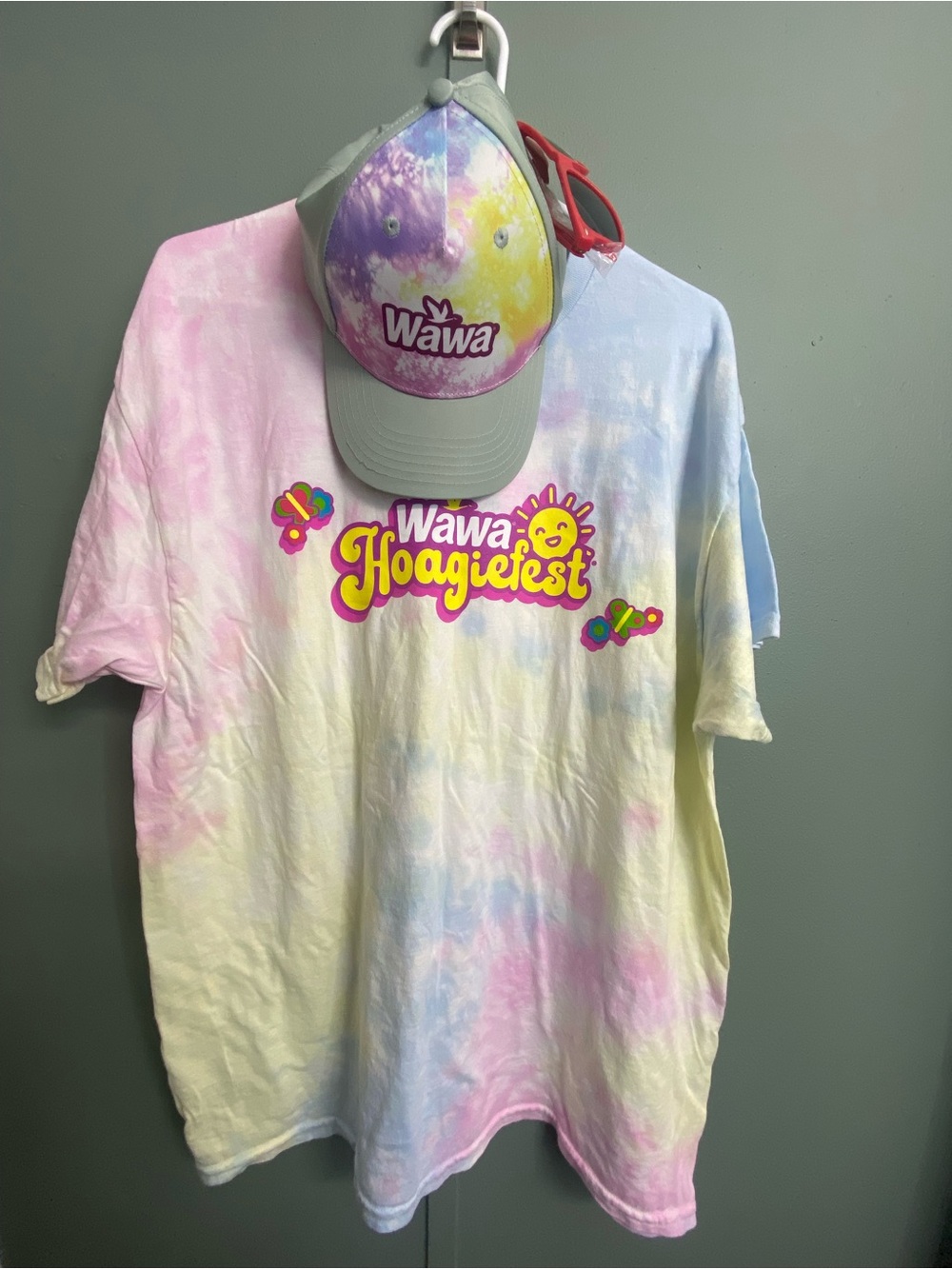 Unisex Tie-Dye Hoagiefest T-Shirt/hat/glasses bundle*NEW NEVER USED*